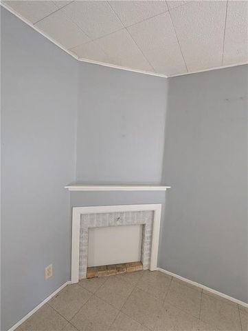 304 Miami Street, Hiawatha, KS 66434