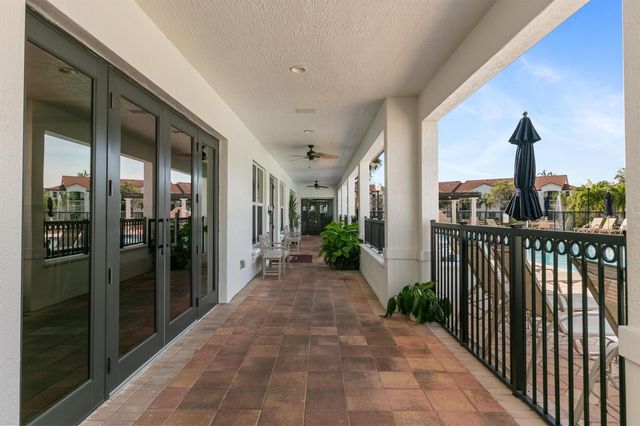 813 Villa Circle, Boynton Beach, FL 33435