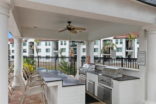 813 Villa Circle, Boynton Beach, FL 33435