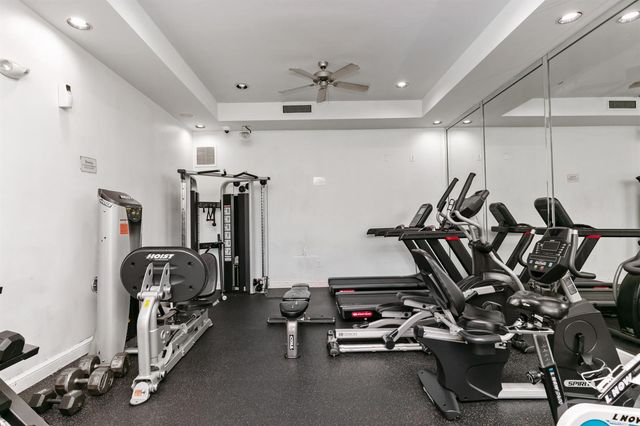 813 Villa Circle, Boynton Beach, FL 33435