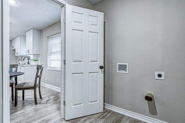 8707 Collingsdale Road, La Porte, TX 77571