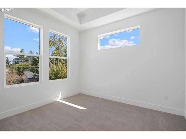 4514 Ne WYGANT St, Portland, OR 97218