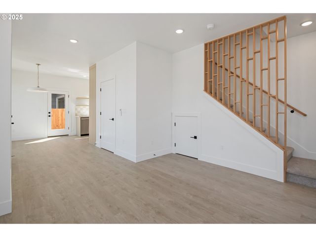 4514 Ne WYGANT St, Portland, OR 97218