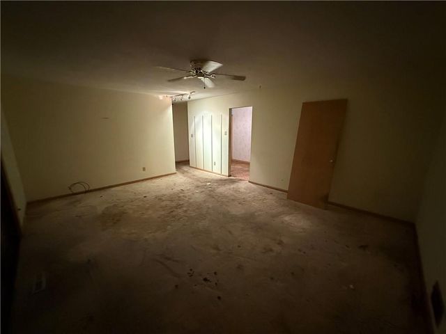 7216 Beverly Street, Overland Park, KS 66204