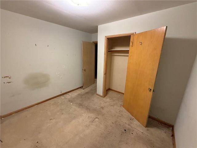 7216 Beverly Street, Overland Park, KS 66204