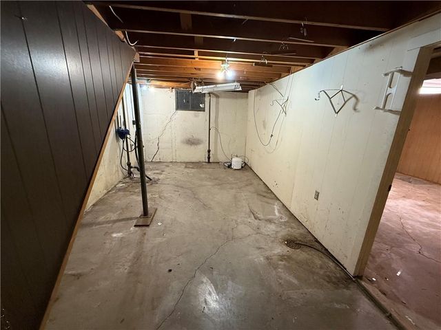 7216 Beverly Street, Overland Park, KS 66204