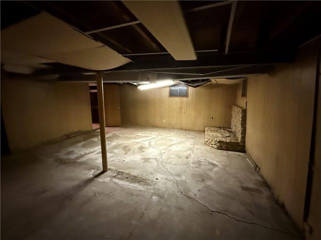 7216 Beverly Street, Overland Park, KS 66204