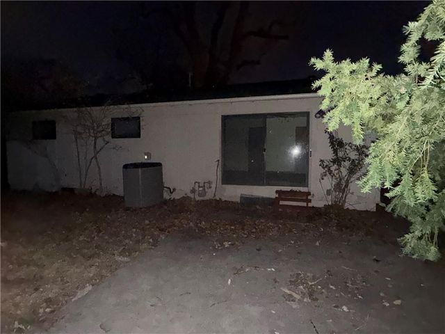 7216 Beverly Street, Overland Park, KS 66204