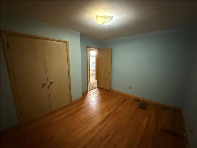 7216 Beverly Street, Overland Park, KS 66204