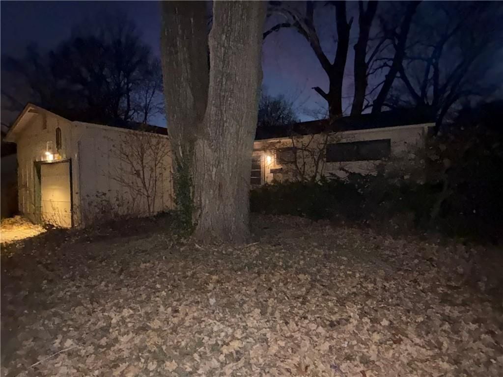 7216 Beverly Street, Overland Park, KS 66204