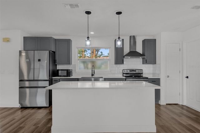 2433 BENJAMIN DRIVE, Kissimmee, FL 34744