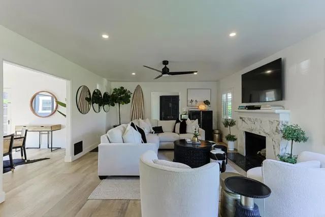 340 Glorietta Place, Coronado, CA 92118