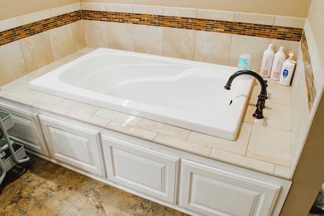 185 Whitetail Ln, Monticello, AR 71655