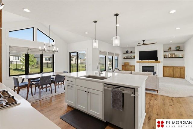 2721 N 182nd Avenue, Elkhorn, NE 68022