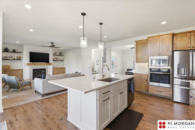 2721 N 182nd Avenue, Elkhorn, NE 68022