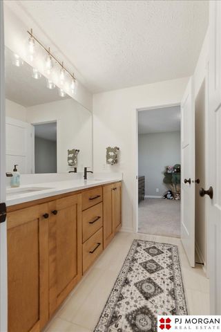 2721 N 182nd Avenue, Elkhorn, NE 68022