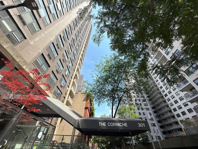 301 E 87th St Apt 8C, New York City, NY 10128