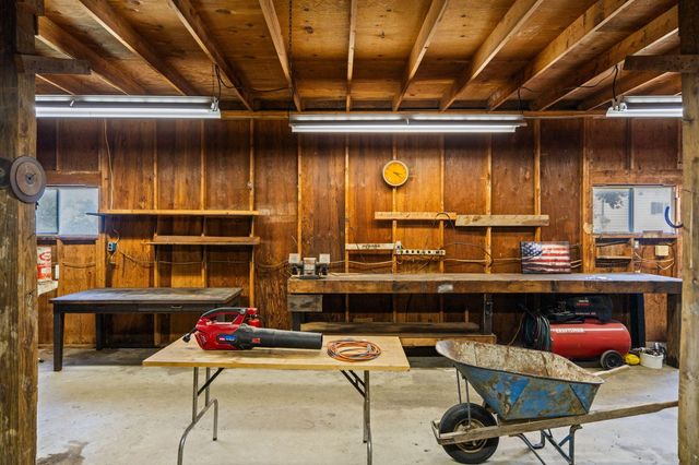 10663 Hall Road, Whitmore Lake, MI 48189