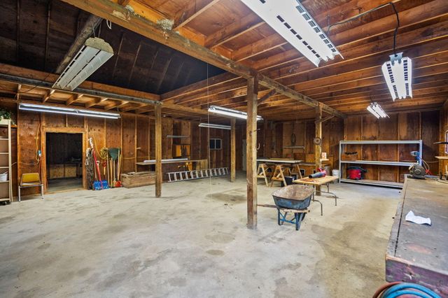 10663 Hall Road, Whitmore Lake, MI 48189