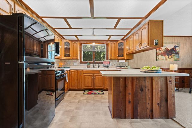 10663 Hall Road, Whitmore Lake, MI 48189