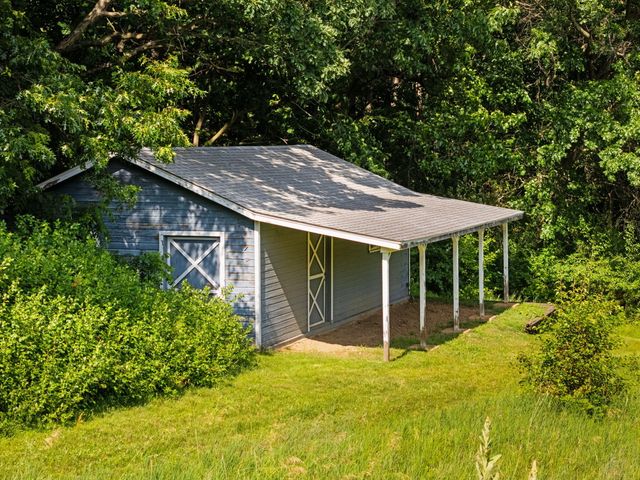 10663 Hall Road, Whitmore Lake, MI 48189