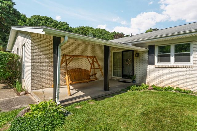 10663 Hall Road, Whitmore Lake, MI 48189