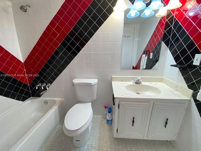 800 Parkview Dr 726, Hallandale Beach, FL 33009