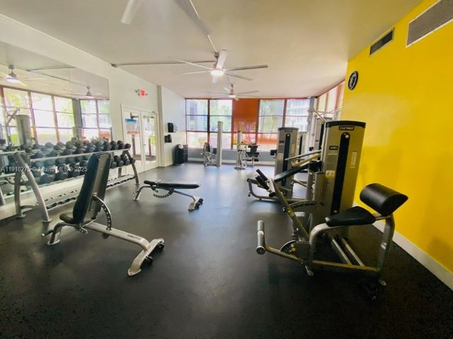 800 Parkview Dr 726, Hallandale Beach, FL 33009