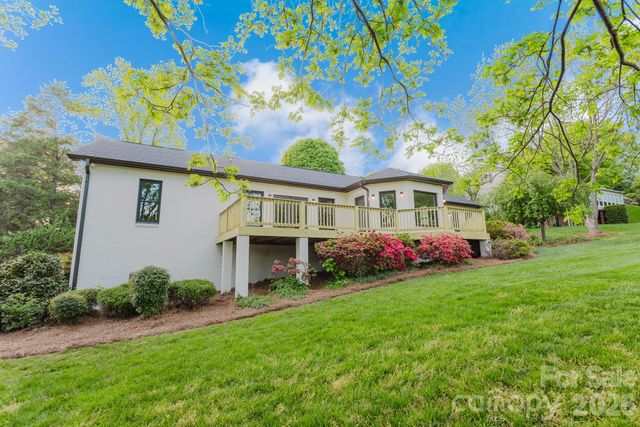 3730 Club House Drive NE, Conover, NC 28613