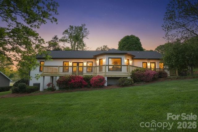 3730 Club House Drive NE, Conover, NC 28613
