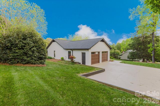 3730 Club House Drive NE, Conover, NC 28613