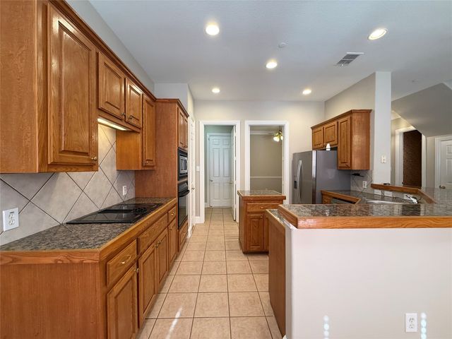 532 Silver Maple Drive, Irving, TX 75063