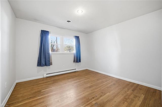 1001 Lyndon CIR, Newport News, VA 23605