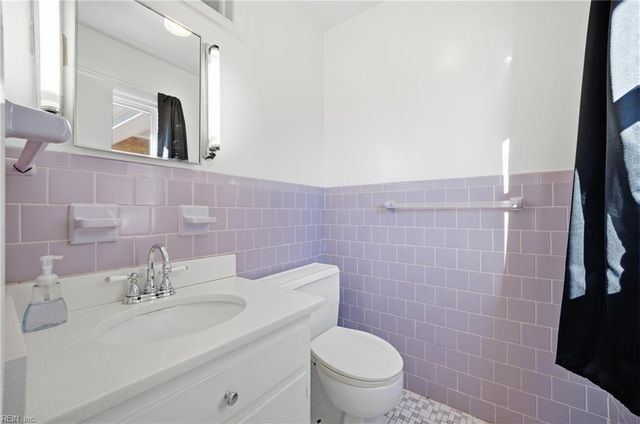 1001 Lyndon CIR, Newport News, VA 23605