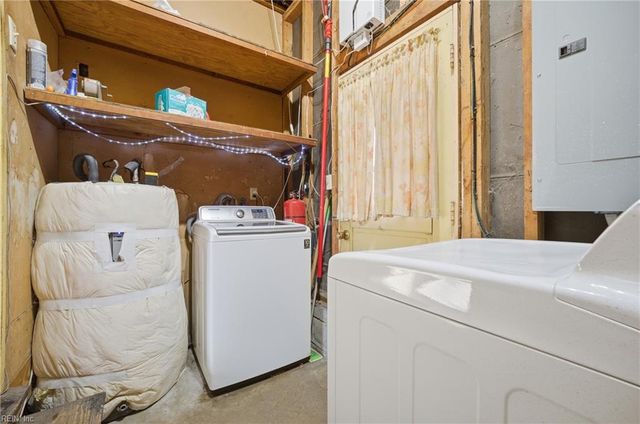 1001 Lyndon CIR, Newport News, VA 23605