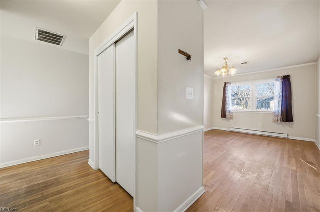 1001 Lyndon CIR, Newport News, VA 23605