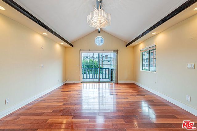 1044 S St Andrews Place, Los Angeles, CA 90019