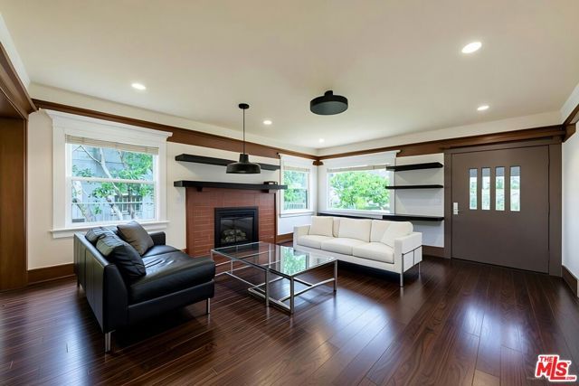 1044 S St Andrews Place, Los Angeles, CA 90019