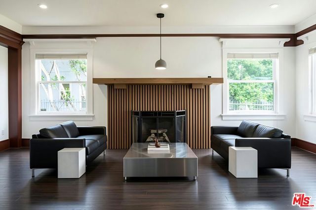 1044 S St Andrews Place, Los Angeles, CA 90019