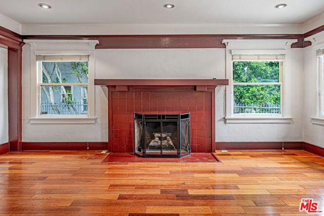 1044 S St Andrews Place, Los Angeles, CA 90019