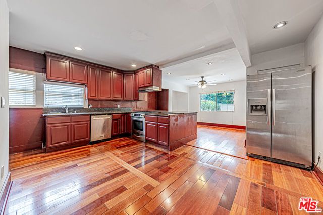 1044 S St Andrews Place, Los Angeles, CA 90019