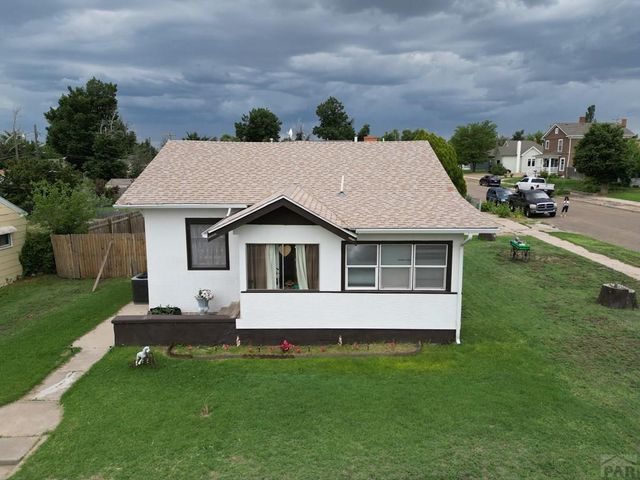 318 W 10th St, La Junta, CO 81050