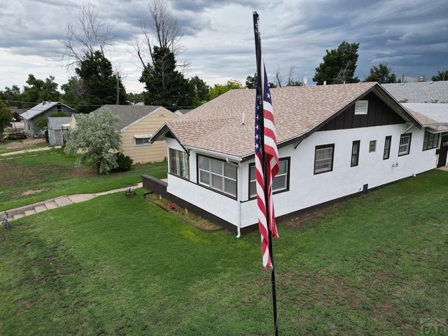 318 W 10th St, La Junta, CO 81050