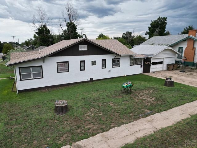 318 W 10th St, La Junta, CO 81050