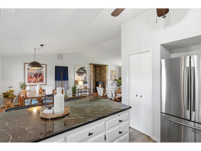 14875 Sw HEIDI Ct, Portland, OR 97224