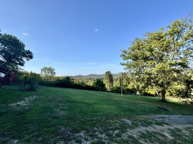 14 Cordell Hull Ln, Elmwood, TN 38560