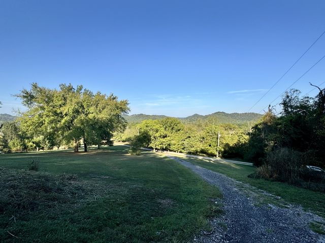 14 Cordell Hull Ln, Elmwood, TN 38560