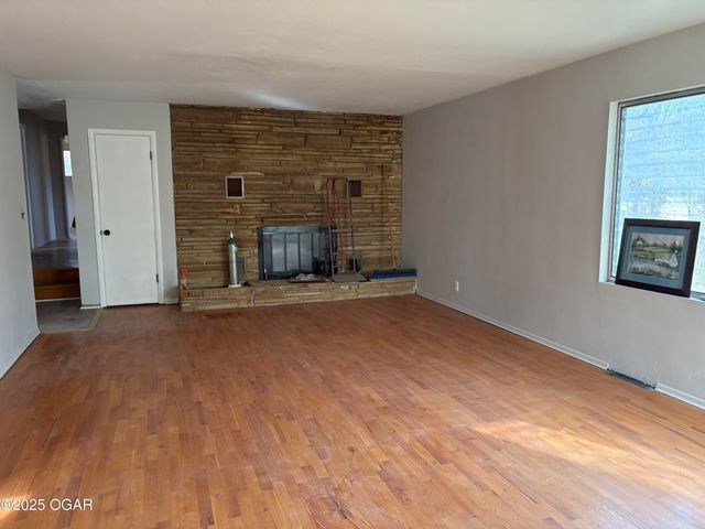 4517 S Wall Avenue, Joplin, MO 64804