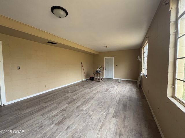 4517 S Wall Avenue, Joplin, MO 64804