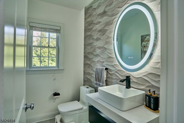 62 Colonial Woods Dr, West Orange Twp., NJ 07052